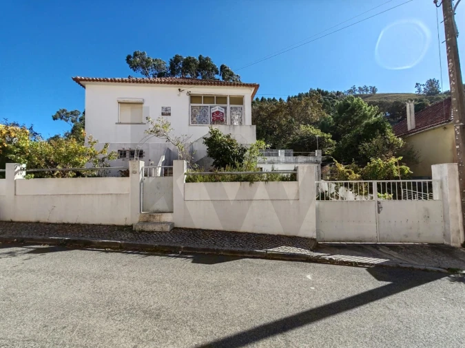 Moradia T3 para Venda em Malveira e São Miguel de Alcainça Foto 1