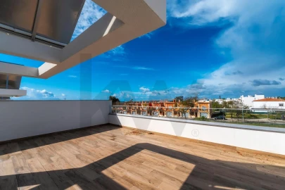 Moradia T3 para Venda em Moncarapacho e Fuseta