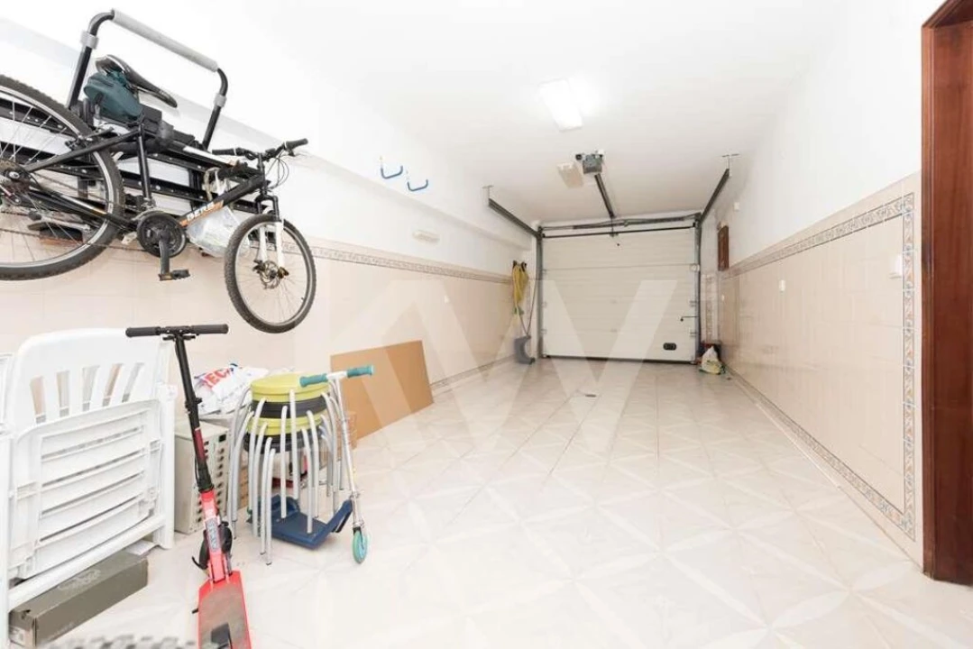 Moradia T4 para Venda em Loures Foto 31