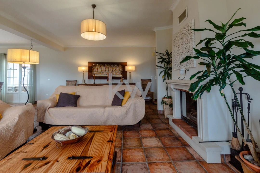 Moradia T5 para Venda em Encarnação Foto 17