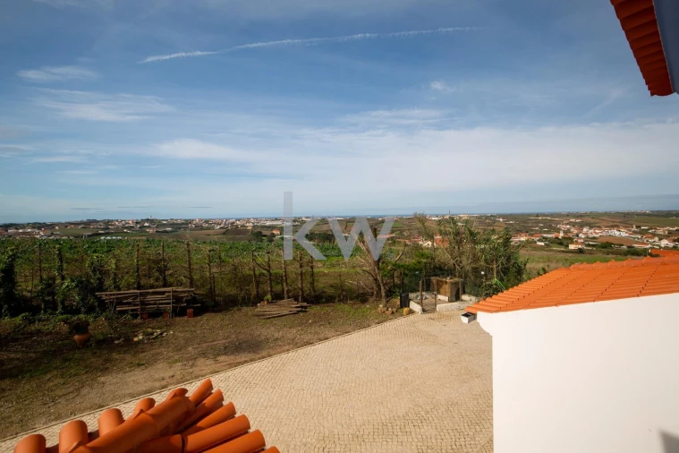 Moradia T5 para Venda em Encarnação Foto 47