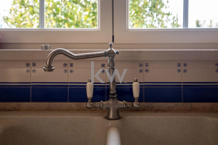 Moradia T5 para Venda em Encarnação Foto 37