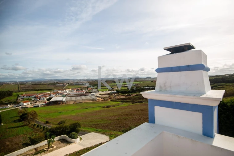 Moradia T5 para Venda em Encarnação Foto 52