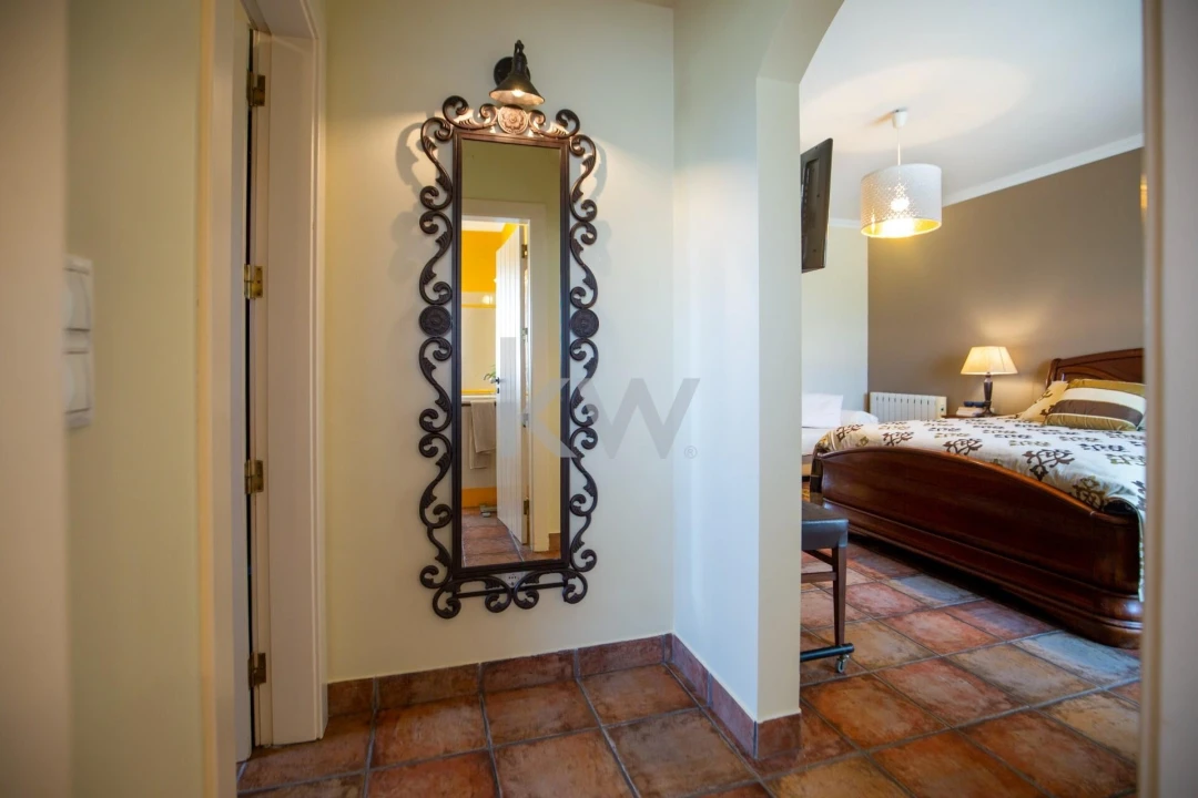 Moradia T5 para Venda em Encarnação Foto 26