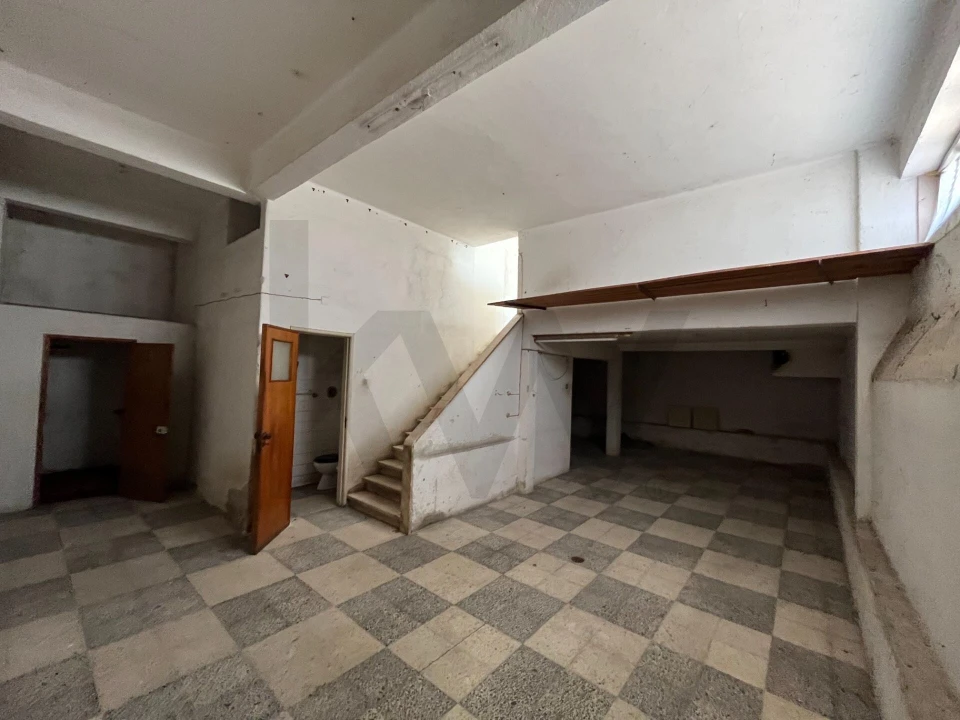 Loja para Arrendamento em Benfica Foto 14