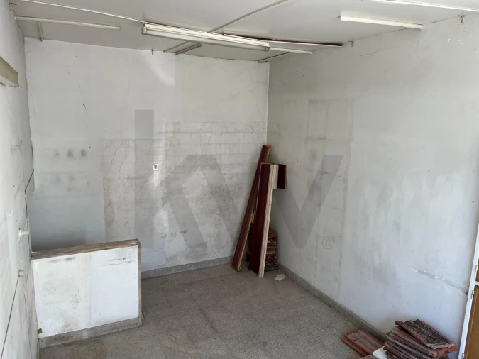 Loja para Arrendamento em Benfica Foto 5