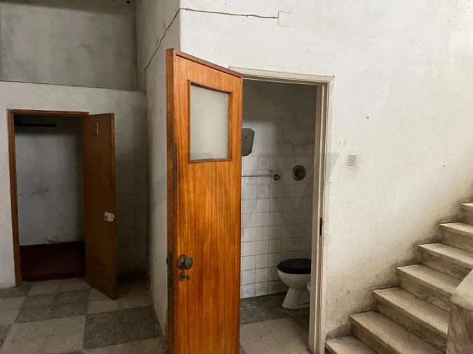 Loja para Arrendamento em Benfica Foto 10