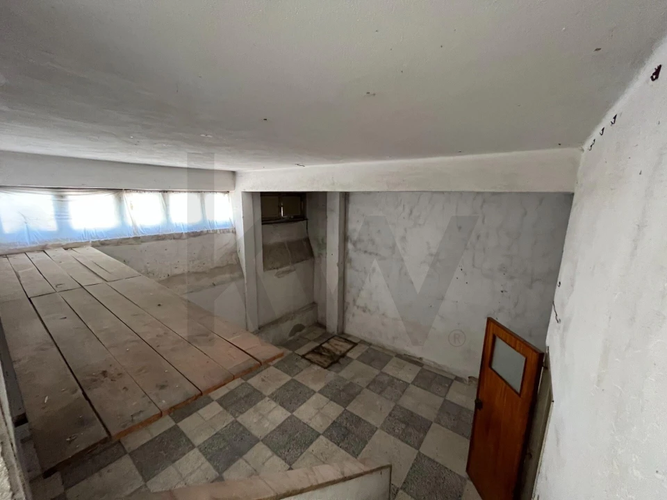 Loja para Arrendamento em Benfica Foto 21