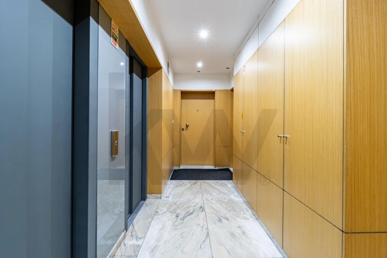 Apartamento T3 para Venda em Campanhã Foto 2
