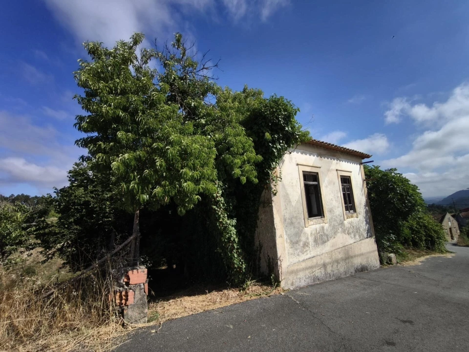 Moradia T3 para Venda em Lorvão Foto 2