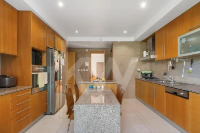Moradia T4 para Venda em Alcabideche