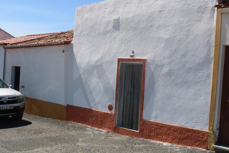 Moradia T3 para Venda em Baleizão Foto 2