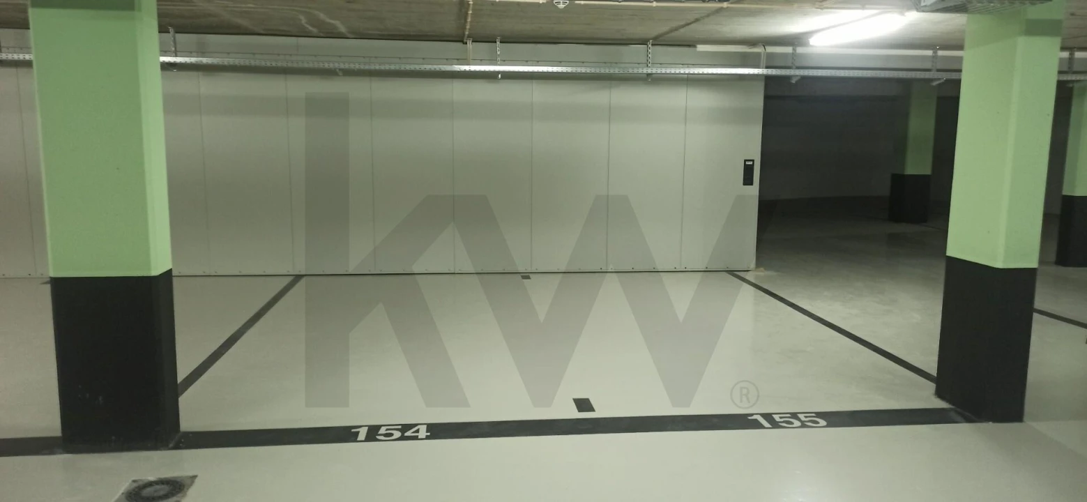 Garagem para Venda em Lagos (São Sebastião e Santa Maria) Foto 15