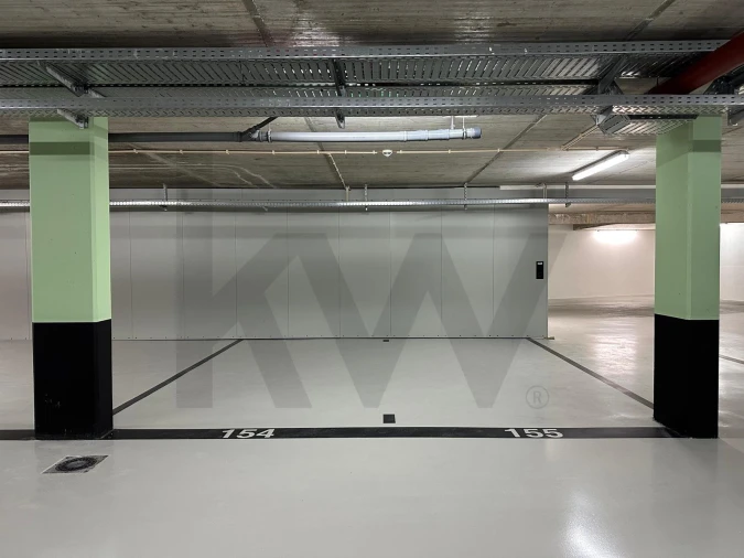 Garagem para Venda em Lagos (São Sebastião e Santa Maria) Foto 13