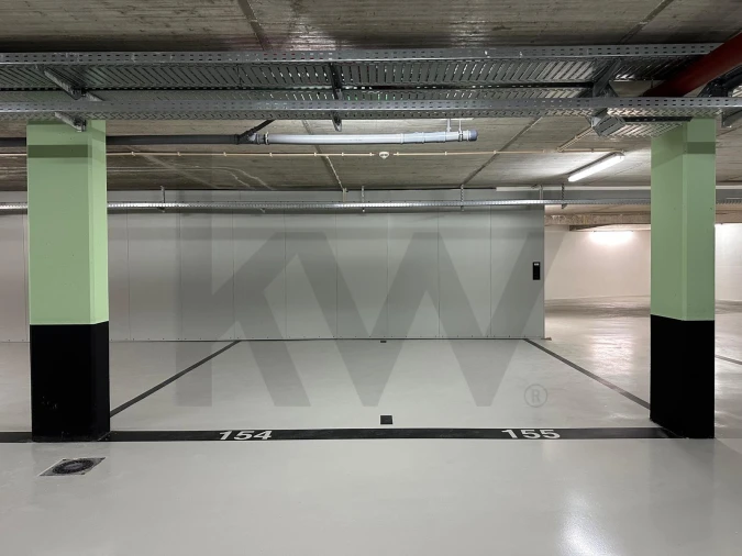 Garagem para Venda em Lagos (São Sebastião e Santa Maria) Foto 14