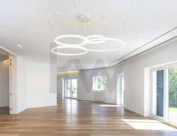 Moradia T8 para Venda em Cascais e Estoril