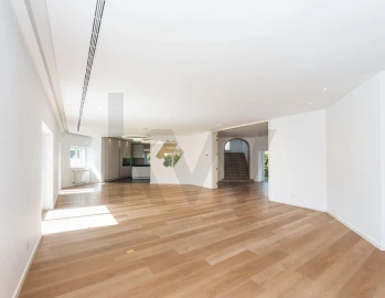 Moradia T8 para Venda em Cascais e Estoril