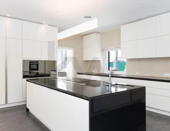 Moradia T8 para Venda em Cascais e Estoril