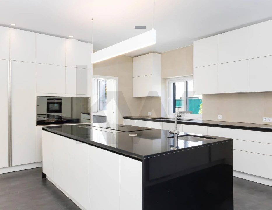 Moradia T8 para Venda em Cascais e Estoril Foto 10