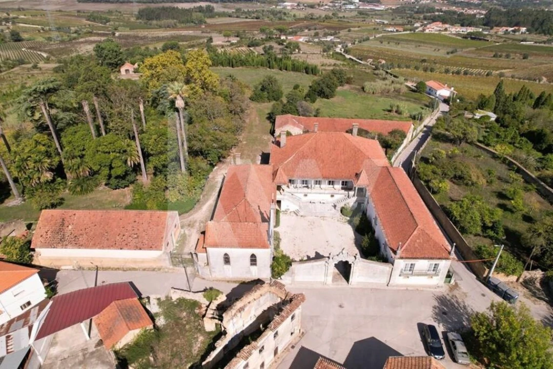 Moradia T16 para Venda em Tamengos, Aguim e Óis do Bairro Foto 2