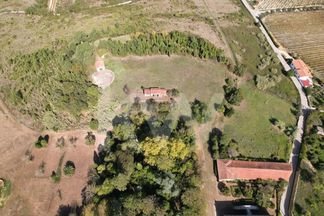 Moradia T16 para Venda em Tamengos, Aguim e Óis do Bairro Foto 6