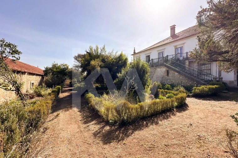 Moradia T16 para Venda em Tamengos, Aguim e Óis do Bairro Foto 111