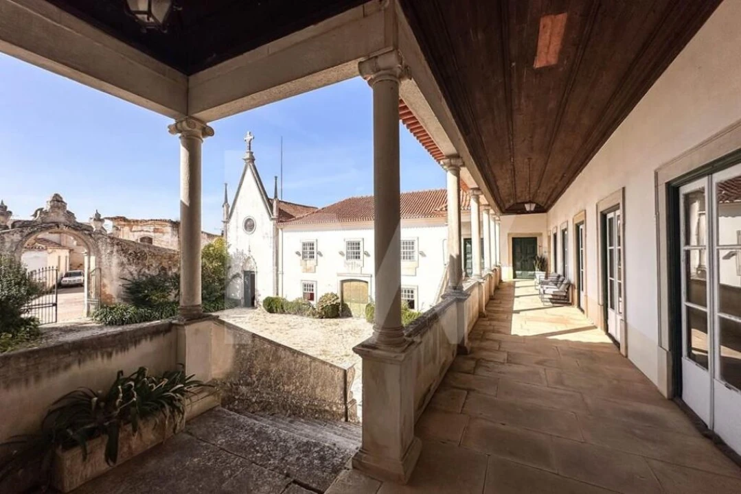 Moradia T16 para Venda em Tamengos, Aguim e Óis do Bairro Foto 9