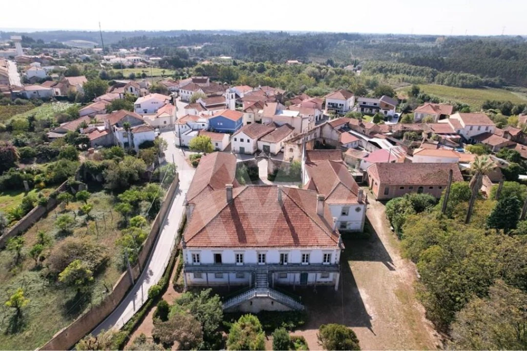 Moradia T16 para Venda em Tamengos, Aguim e Óis do Bairro Foto 4