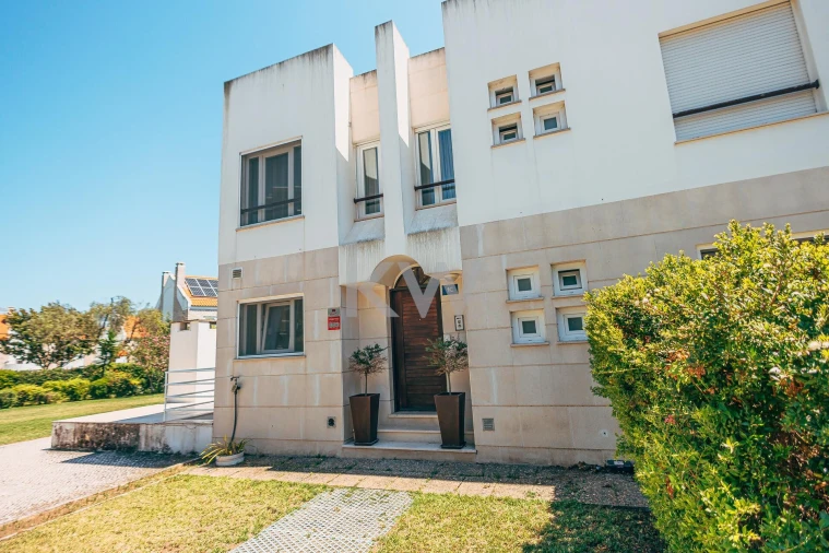 Moradia T3 para Arrendamento em Parque das Nações Foto 2