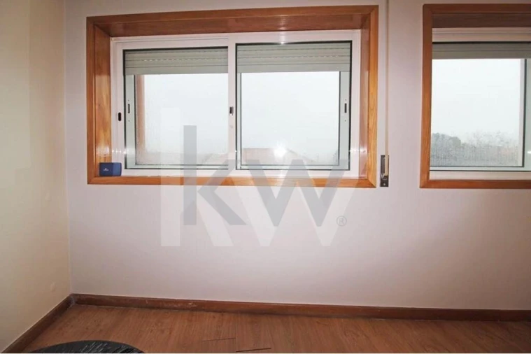 Apartamento T3 para Arrendamento em São Felix da Marinha Foto 14