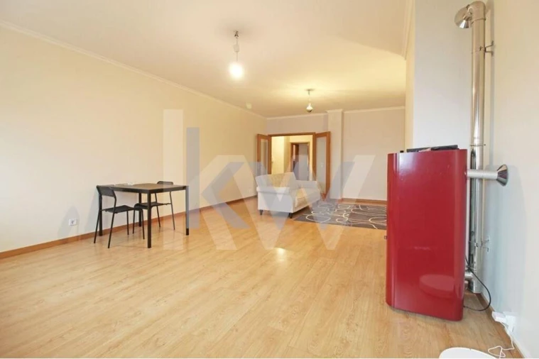 Apartamento T3 para Arrendamento em São Felix da Marinha Foto 1