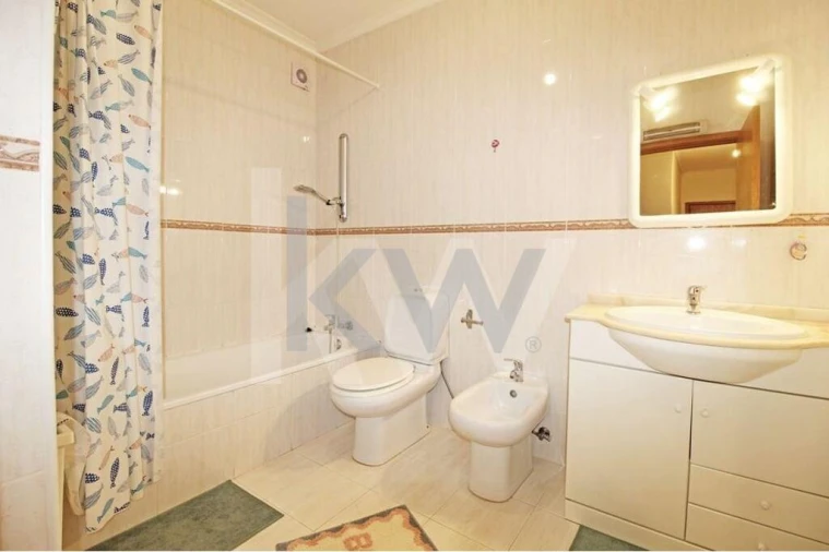 Apartamento T3 para Arrendamento em São Felix da Marinha Foto 16