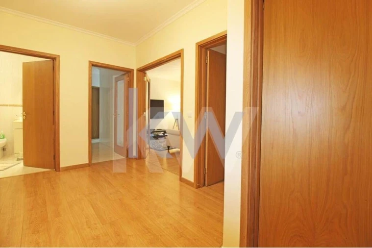 Apartamento T3 para Arrendamento em São Felix da Marinha Foto 3