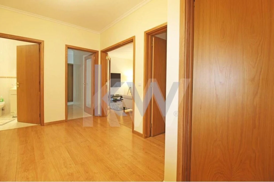 Apartamento T3 para Arrendamento em São Felix da Marinha Foto 3