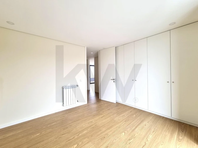 Apartamento T3 para Venda em Espinho Foto 16