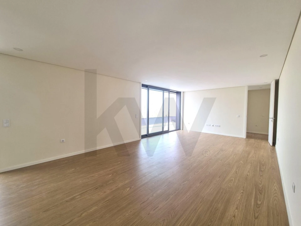 Apartamento T3 para Venda em Espinho Foto 1