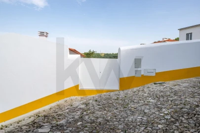 Moradia T3 para Venda em Santa Maria, São Pedro e Sobral da Lagoa