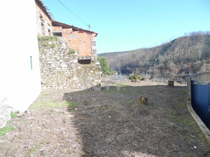 Prédio para Venda em Figueiró dos Vinhos e Bairradas Foto 3