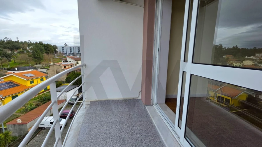 Apartamento T2 para Venda em Paço de Sousa Foto 2