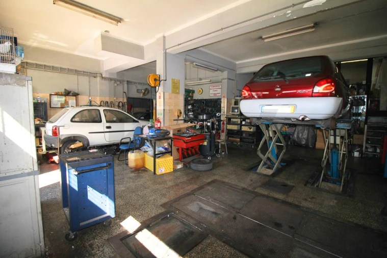 Armazém para Venda em Seixal, Arrentela e Aldeia de Paio Pires Foto 4