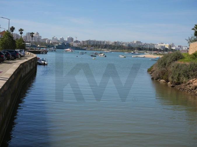 Apartamento T2 para Venda em Ferragudo Foto 16