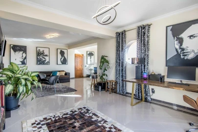 Apartamento T4 para Venda em Portimão