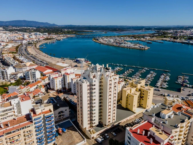 Apartamento T4 para Venda em Portimão Foto 36