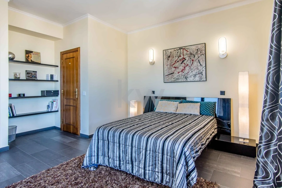 Apartamento T4 para Venda em Portimão Foto 24