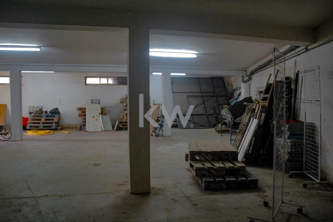 Loja para Venda em Regueira de Pontes Foto 17