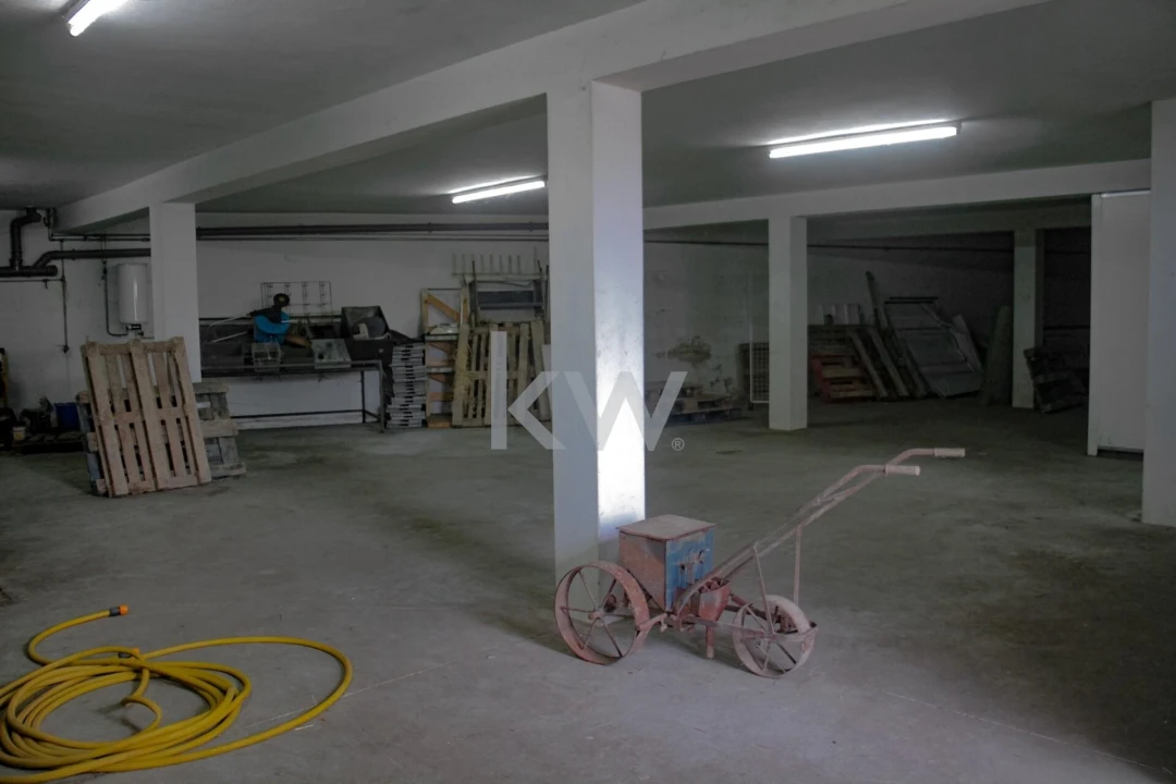 Loja para Venda em Regueira de Pontes Foto 14