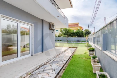 Moradia T4 para Venda em Alcabideche