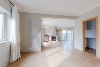 Moradia T4 para Venda em Alcabideche
