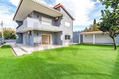 Moradia T4 para Venda em Alcabideche