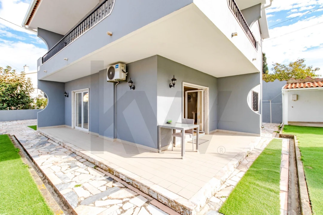 Moradia T4 para Venda em Alcabideche Foto 47